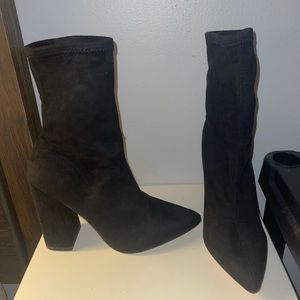 Miss guided, black sock boot, size 8